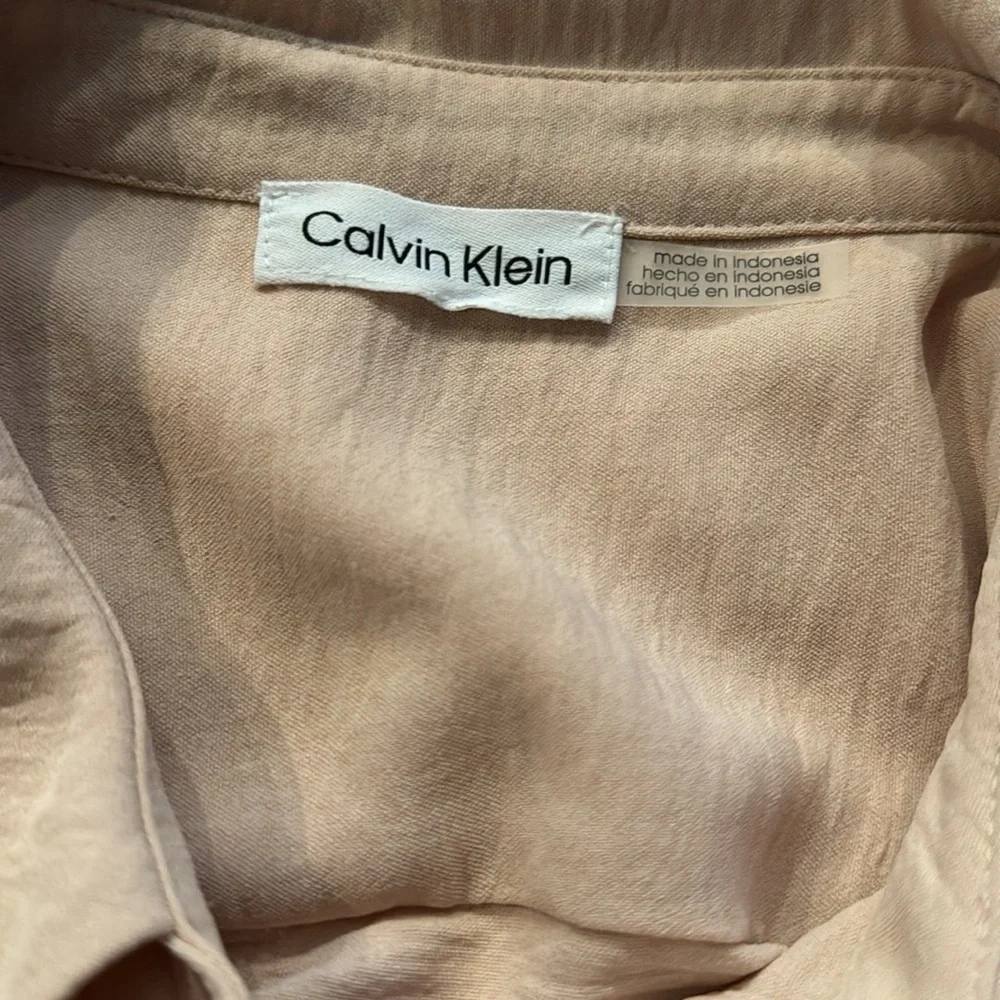 Calvin Klein Short Cuffed Sleeve Top - Picture 3 of 6